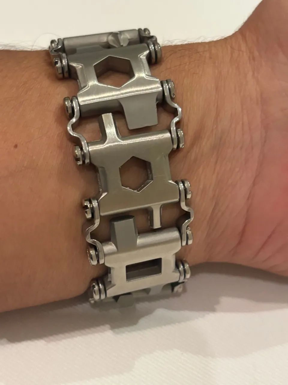 Bracelete Masculino Multi-Ferramentas em Aço Inoxidável - Estilo Tático - Foto 3