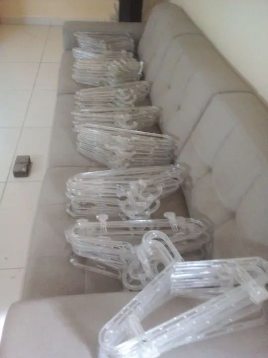 Estantes para loja, cabides transparente e Manequim masculino para venda  - Foto 5