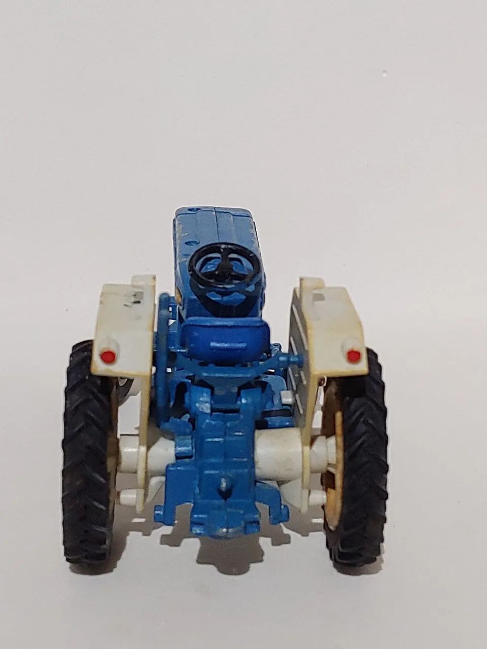 Miniatura trator britains Ford 5000 - Foto 3