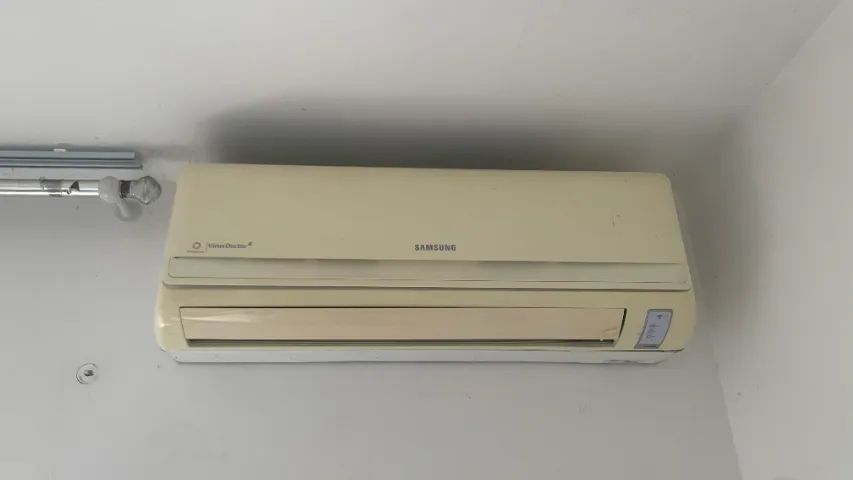 Ar-Condicionado 12.000 BTUs