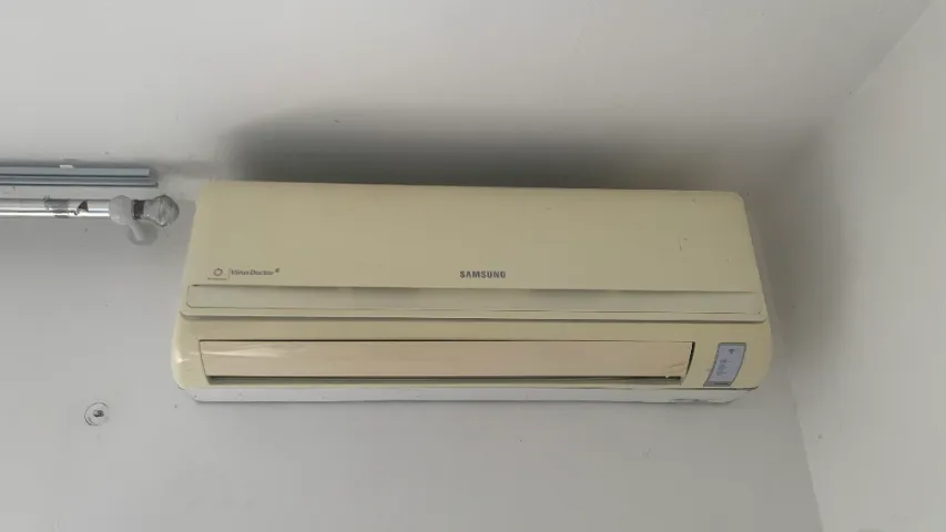 Ar-Condicionado 12.000 BTUs