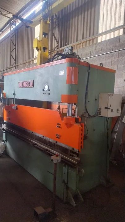 Dobradeira hidráulica Himeca 30TON - Foto 2