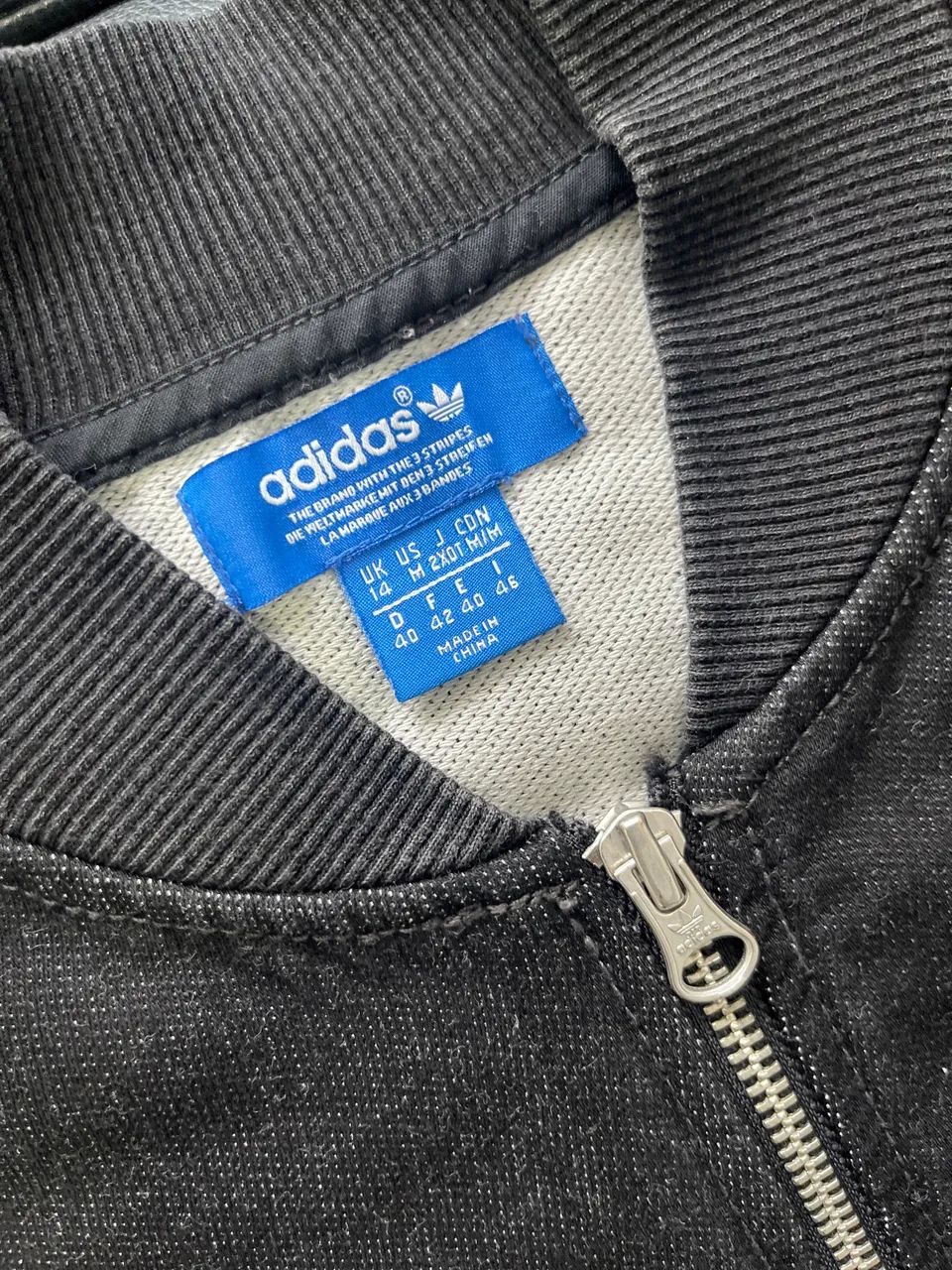 Casaco Adidas cinza e preto - Foto 4
