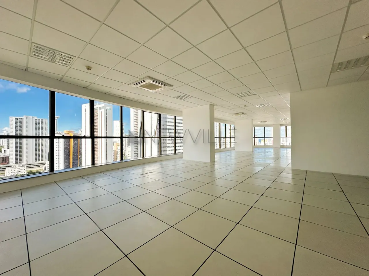Sala para alugar com 224m² no Empresarial Carlos Pena Filho em Boa Viagem