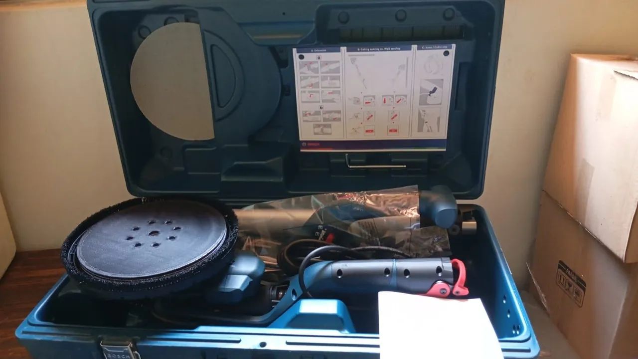 Lixadeira de Parede Bosch GTR 550 com Maleta 220V