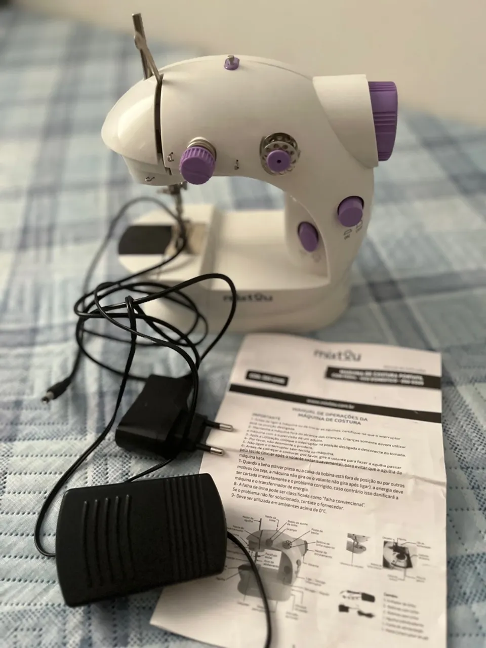 Mini Máquina de Costura Portátil