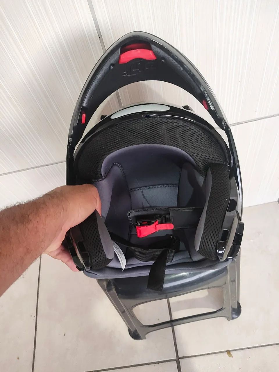 Vendo Capacete EBF 61 - Novo - Foto 2