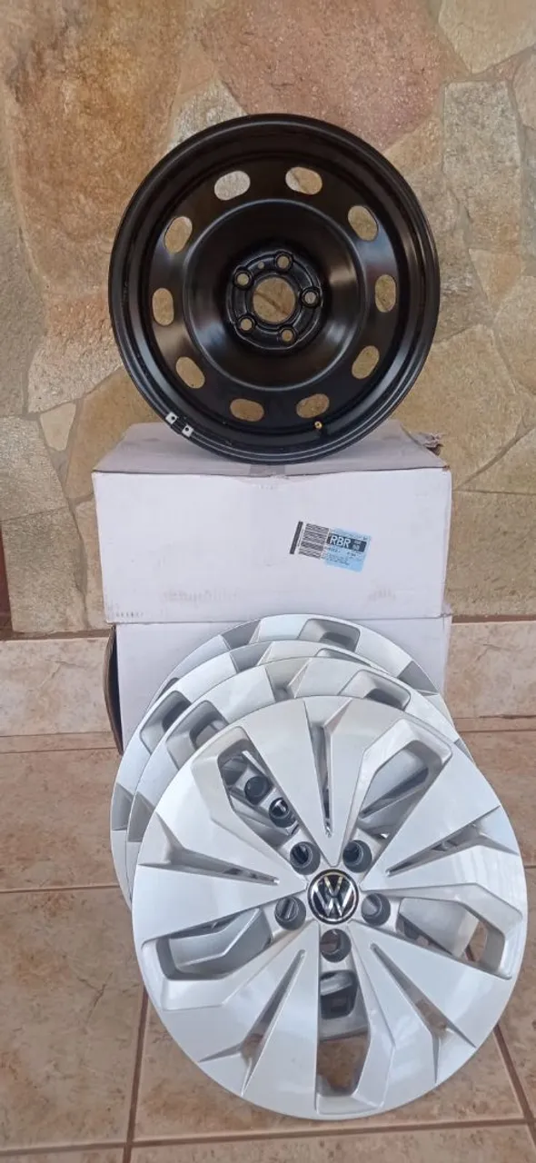 Rodas de Ferro Aro 16 com Calotas VW