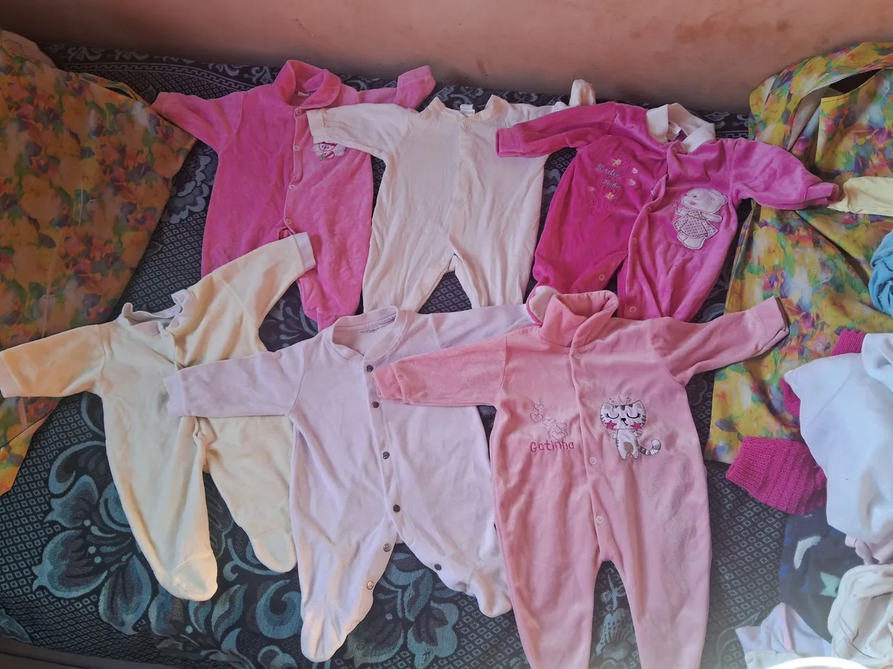 Lote de bebe menina P e M - Diversas cores e modelos