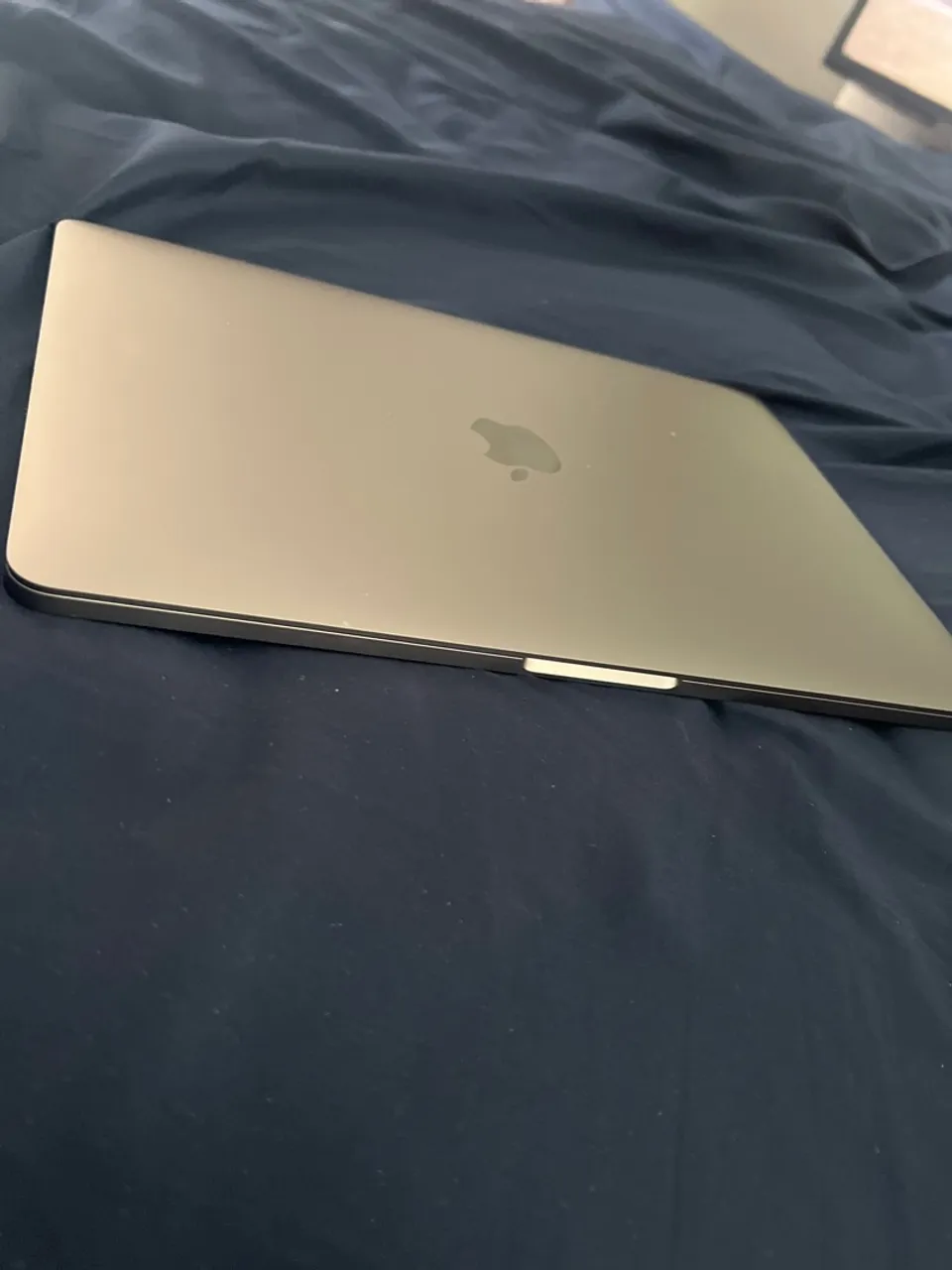 MacBook Pro 13 Apple - Com Touch ID e sem marcas de uso