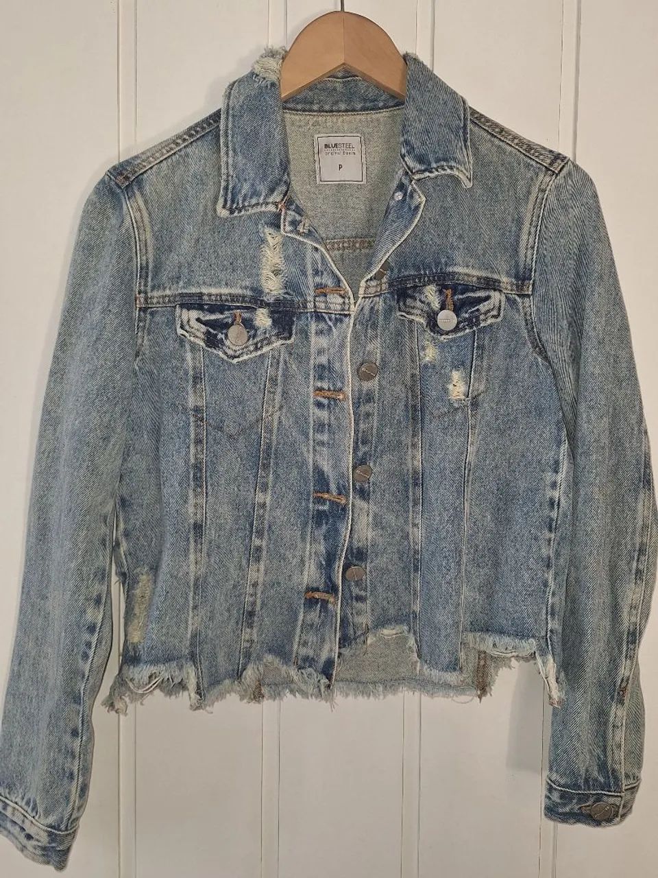 Jaqueta jeans feminina destroeyd 