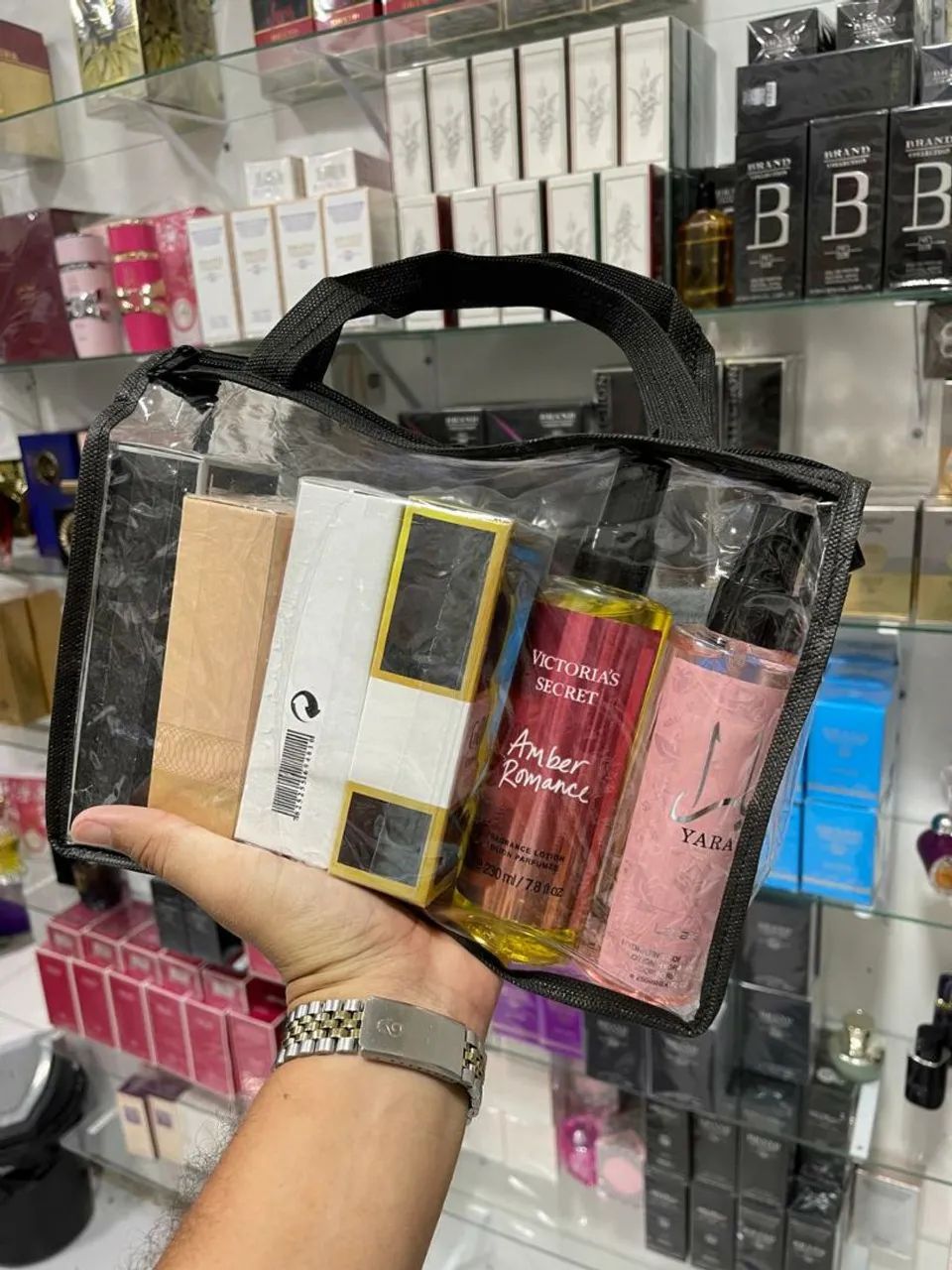Kit de Perfumes Femininos - Victoria's Secret e Yara