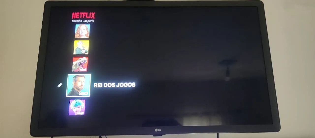 Tv LG  32° smart em perfeito funcionamento  - Foto 4