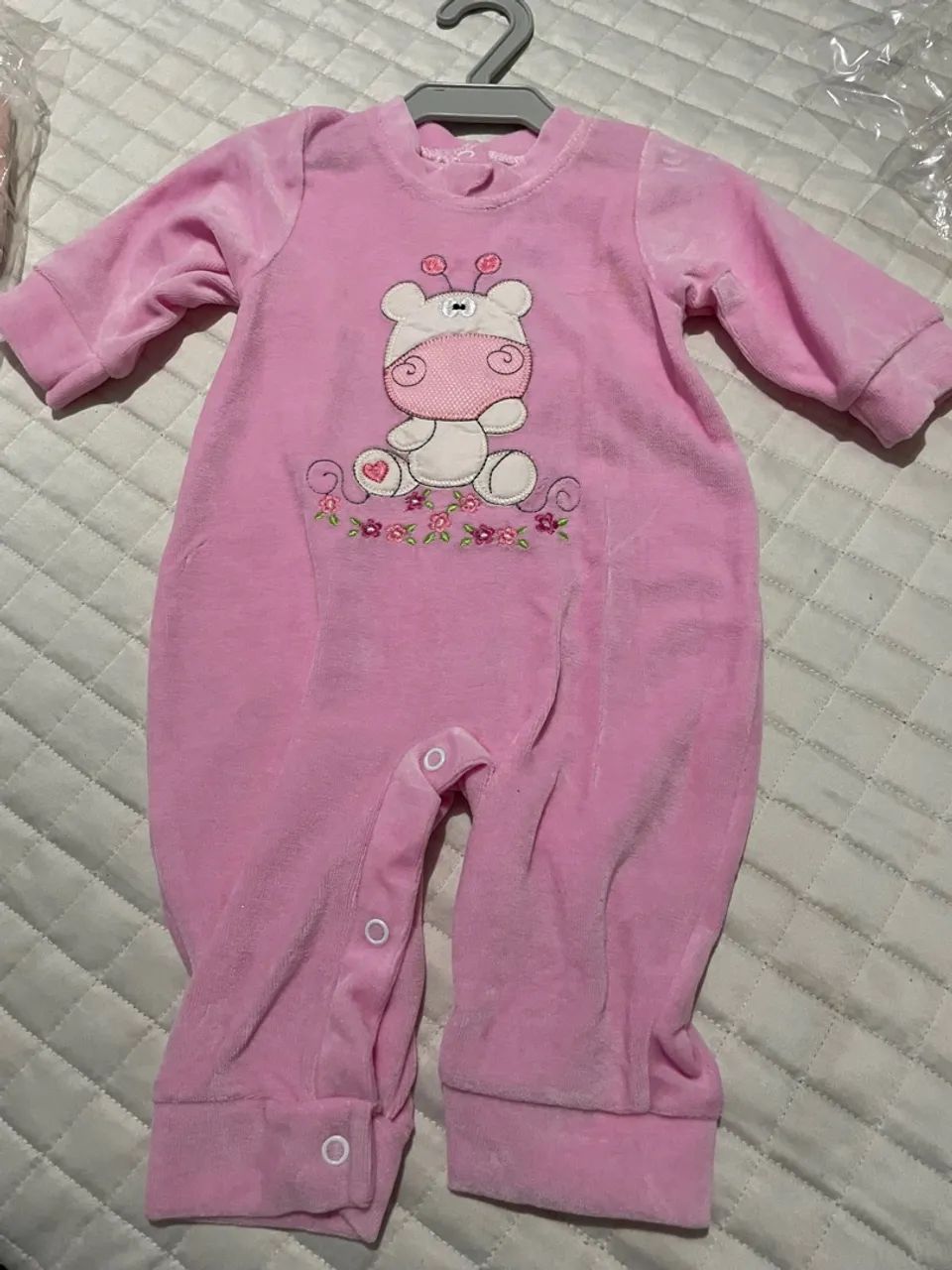 Macacão de Bebê Feminino Tamanho M