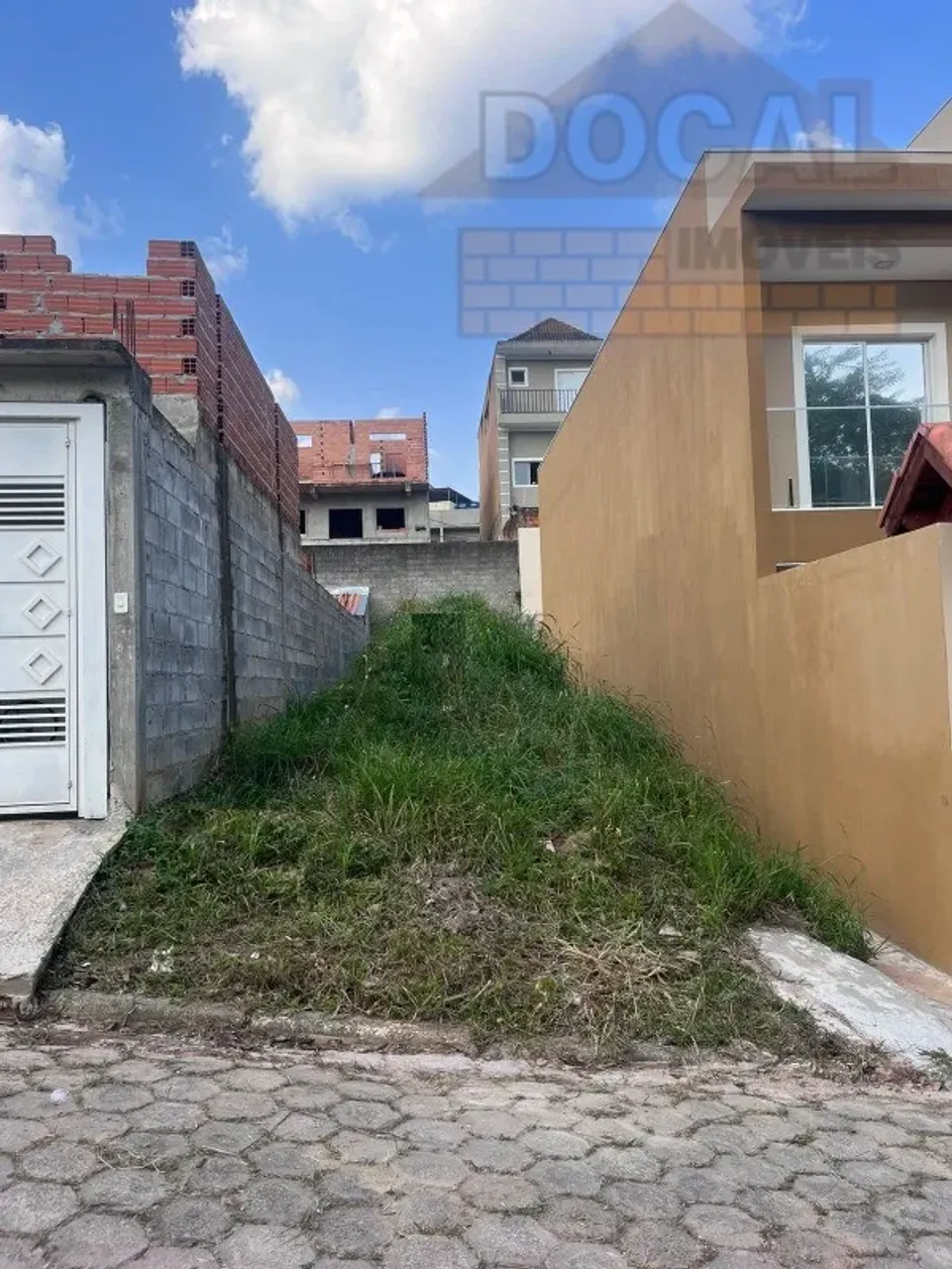 Terreno em Condomínio à Venda em Taboão da Serra-SP, Bairro Morada dos Pássaros, 125m² de
