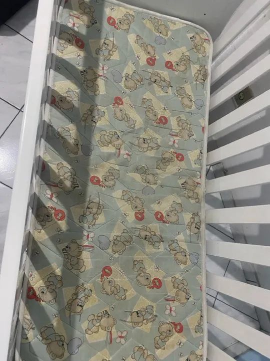 Berço Infantil Branco em Ótimo Estado