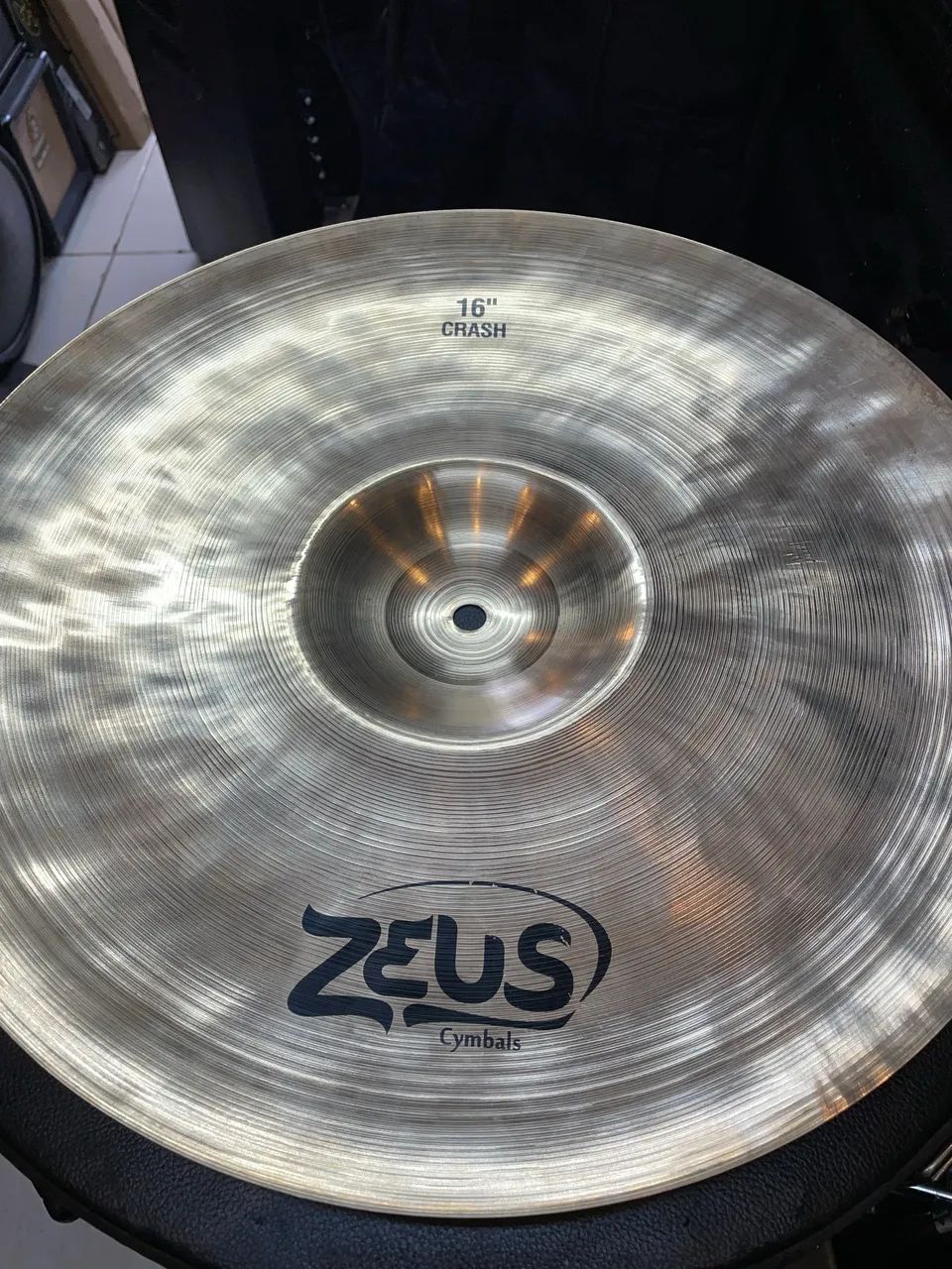 Prato crash Zeus hybrid 16 polegadas liga b20 - Instrumentos
