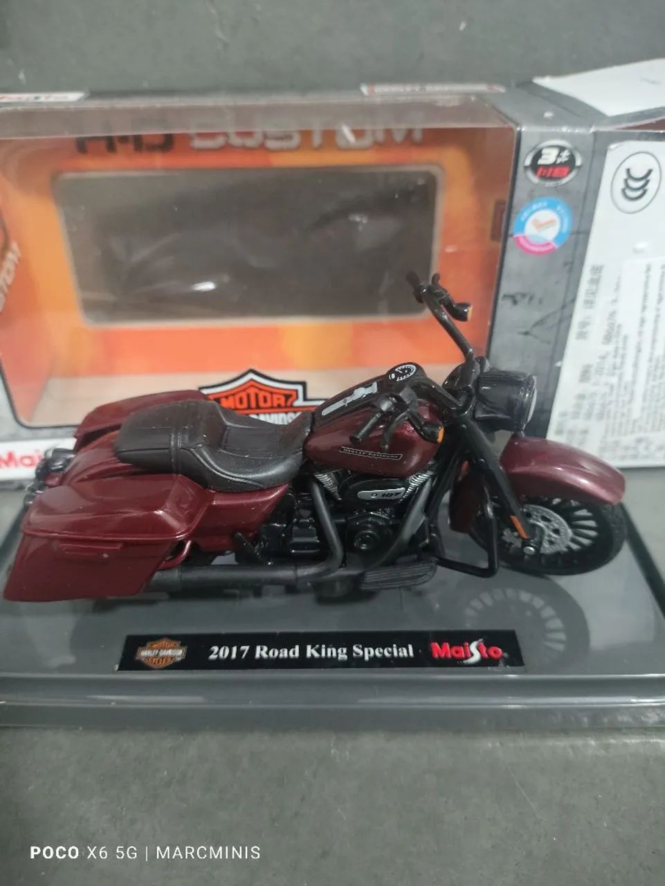 Miniatura Moto Harley Davidson Road King Special 2017 1:18 - Foto 3