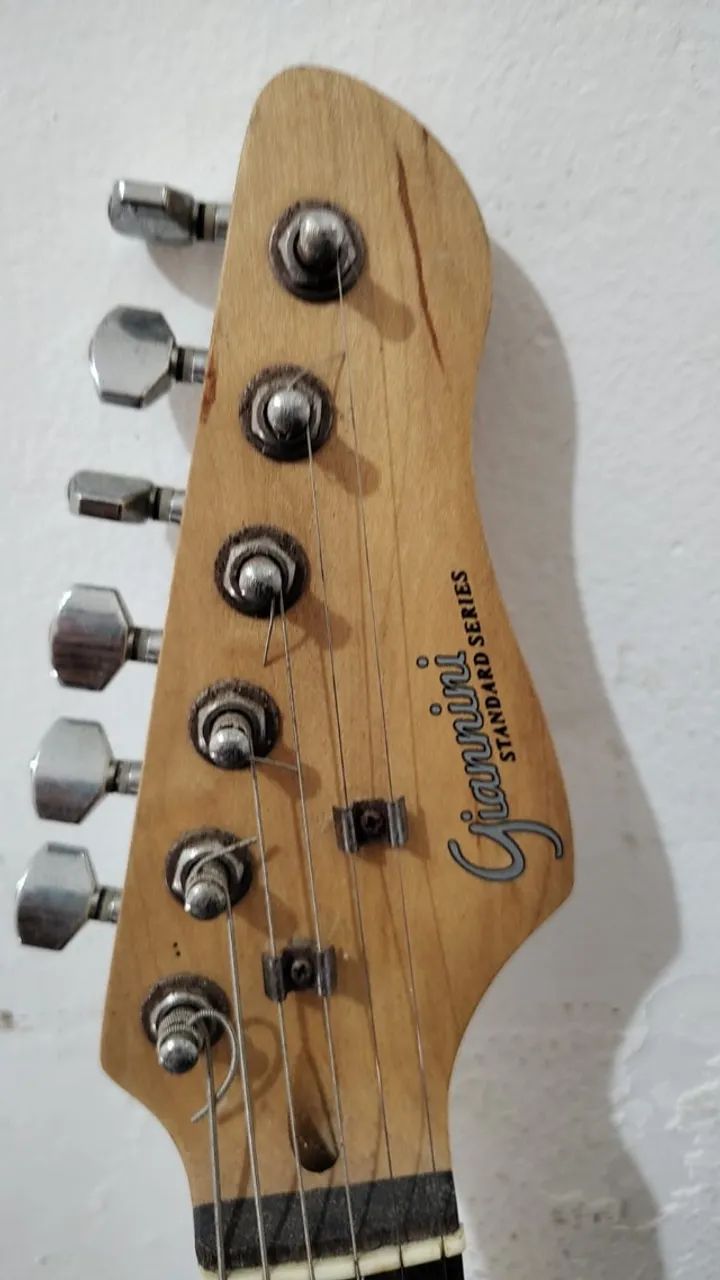 guitarra giannini