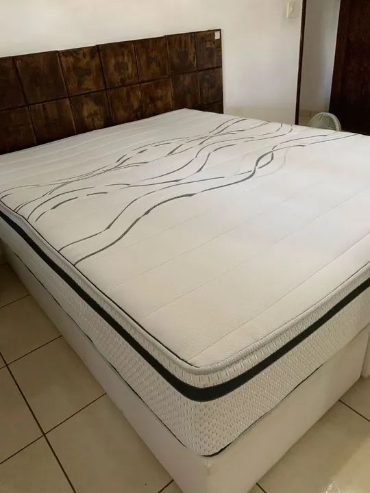 Colchão Ortobom Queen Size - semi novo