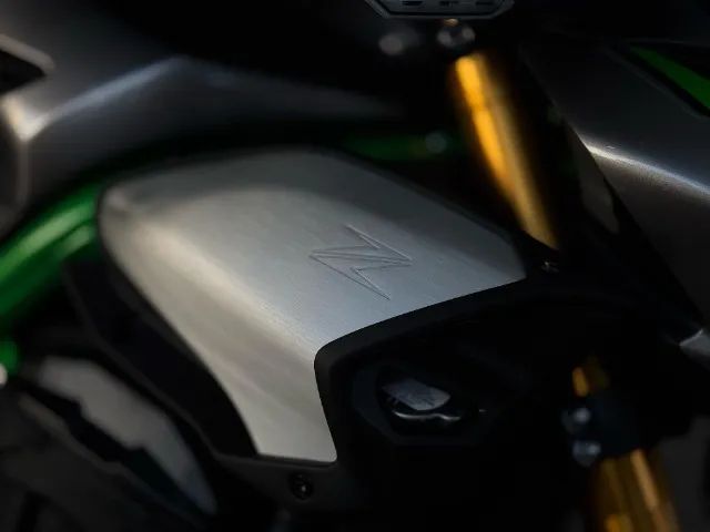 Kawasaki Z900 R Edition 2026 0km - Foto 3