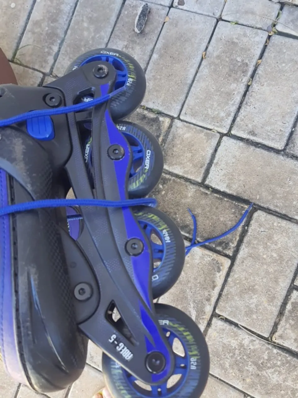 Kit Patins Oxer Joy: Patins Ajustável + 2 Munhequeiras