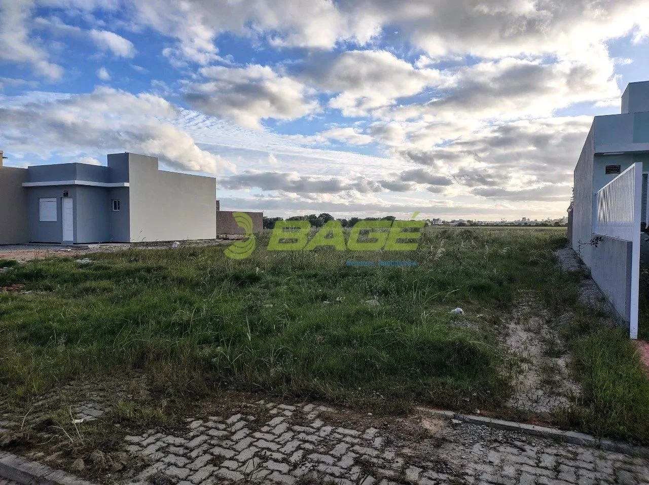 Oportunidade incrível! Terreno de 10x30 no bairro planejado Germani