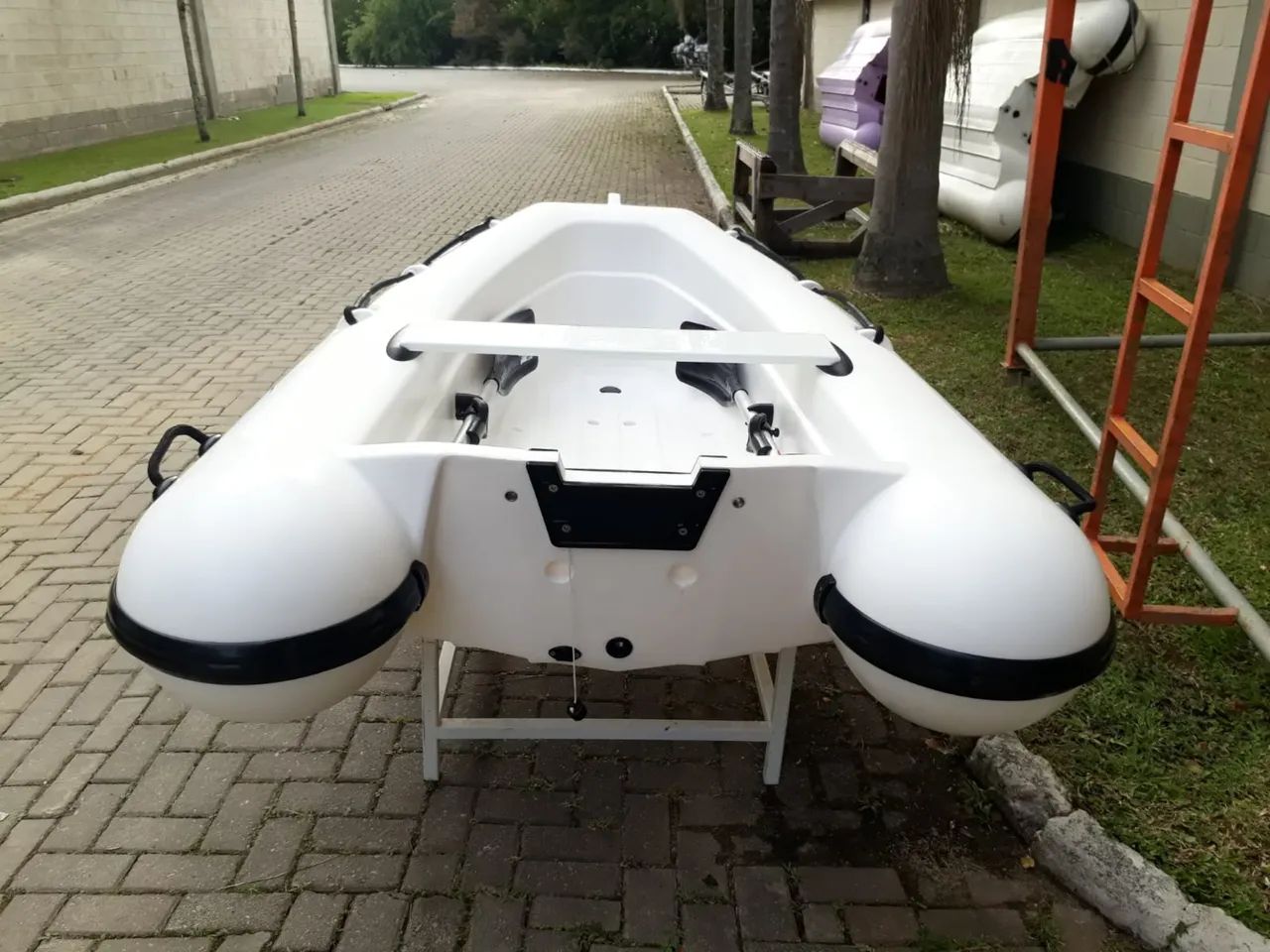 Motor 5hp mecruiser bote de apoio rígido  - Foto 3