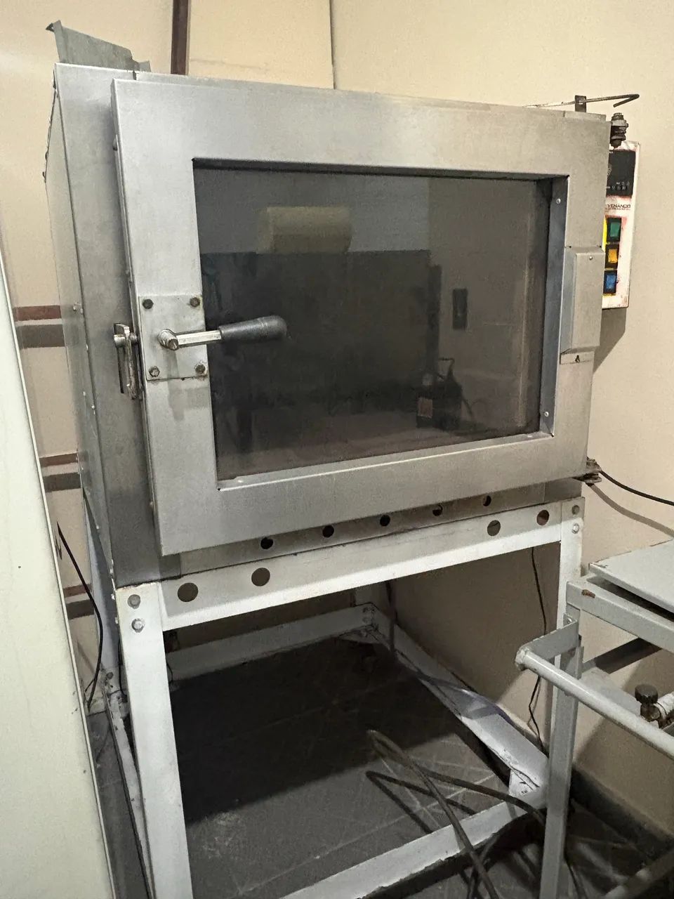 Forno industrial Venâncio com 5 esteiras