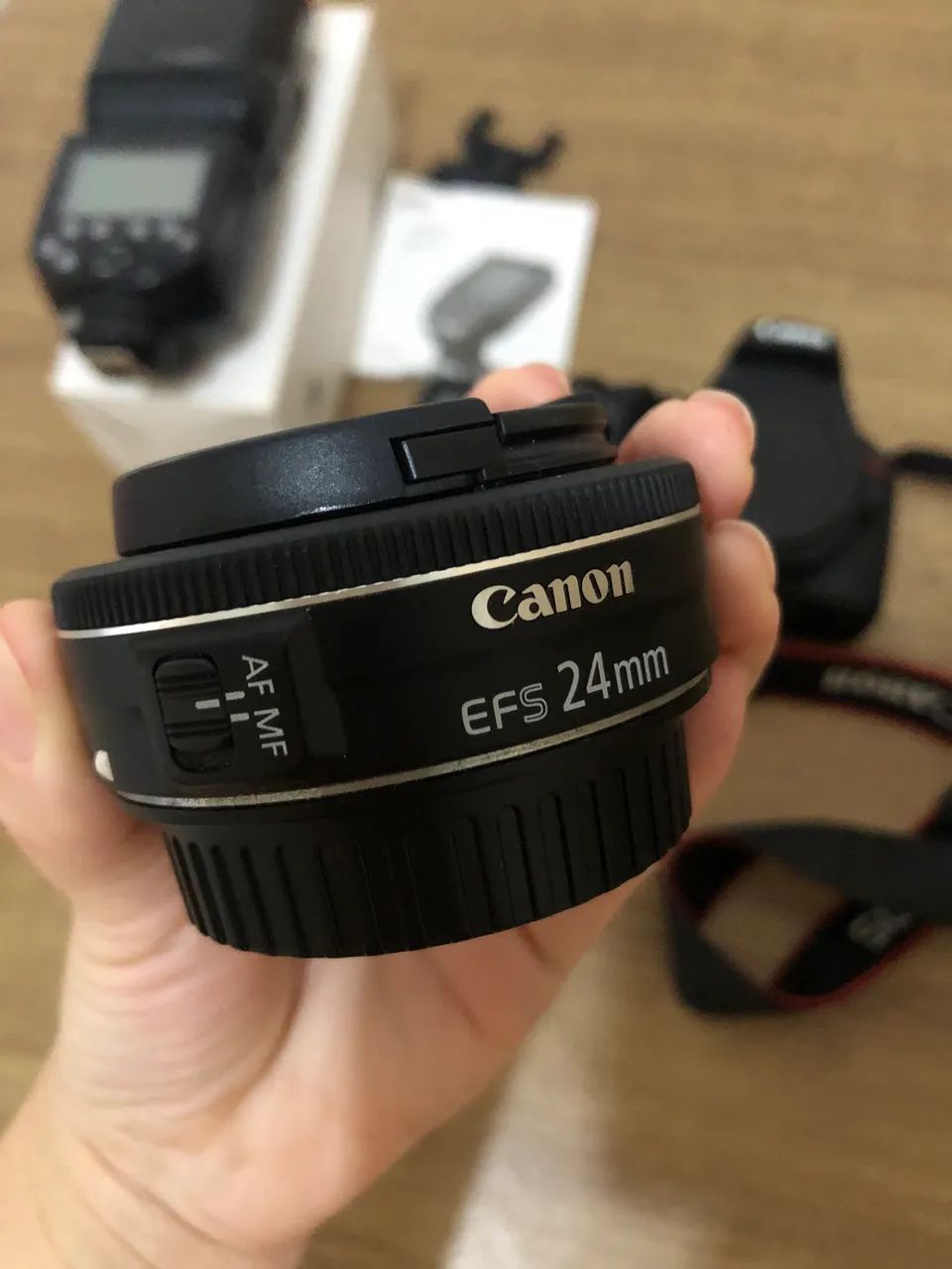 Câmera CANON com lente 24mm e flash - Foto 3