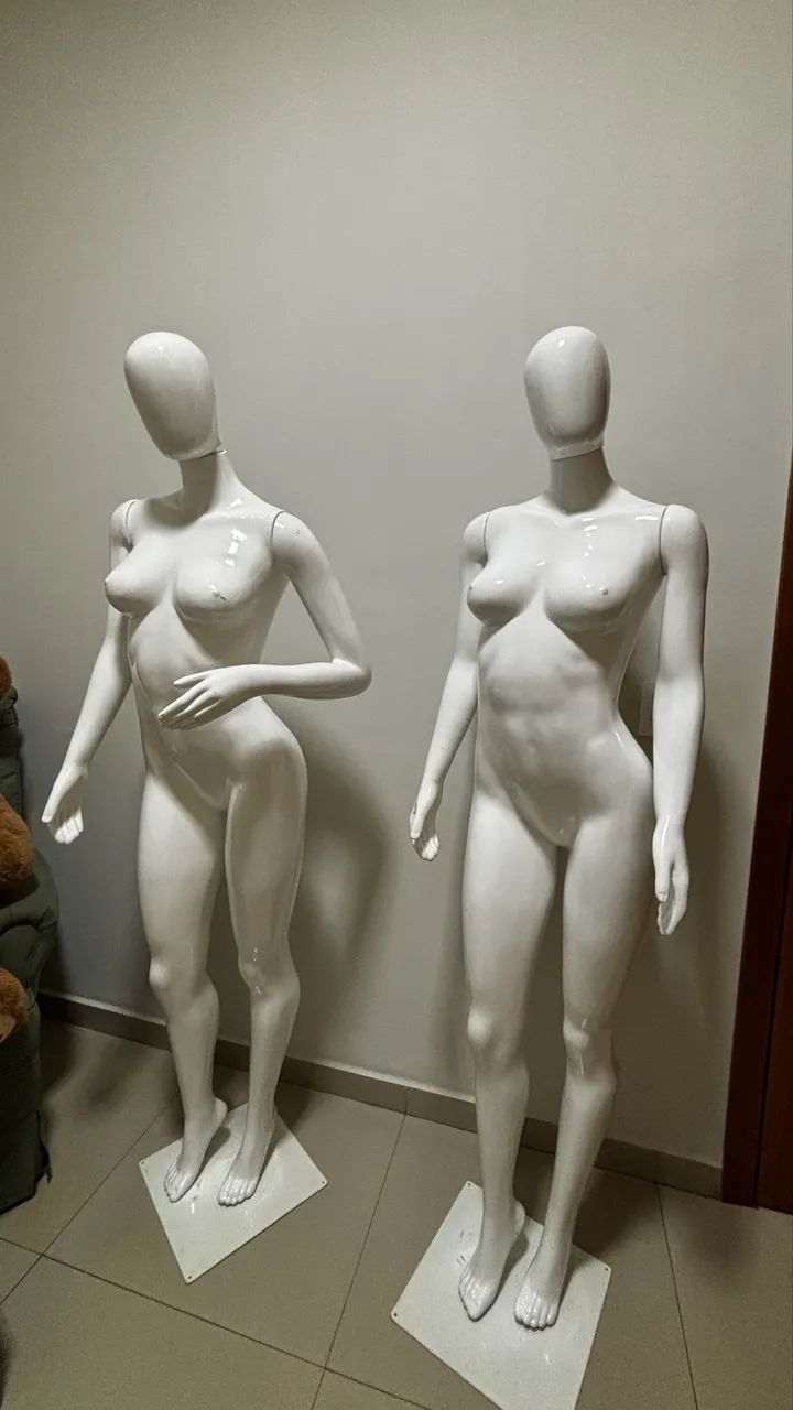 Manequins femininos - Foto 2