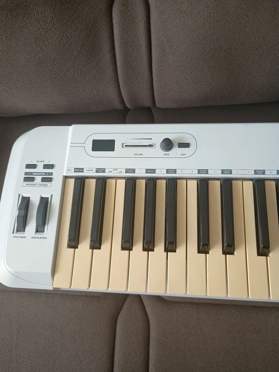 Samsom Carbon 61 controlador - Foto 3