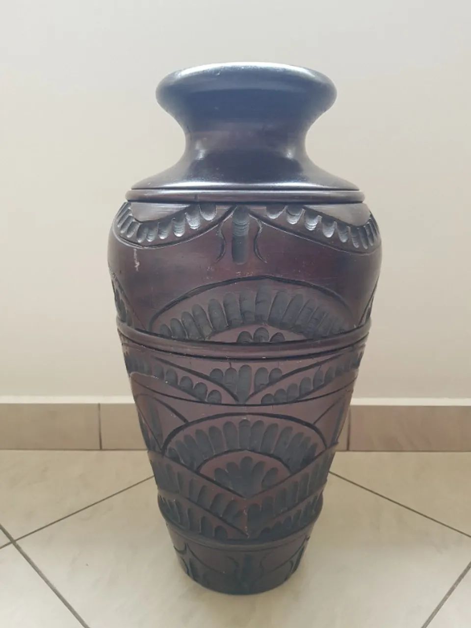 Belíssimo vaso de madeira