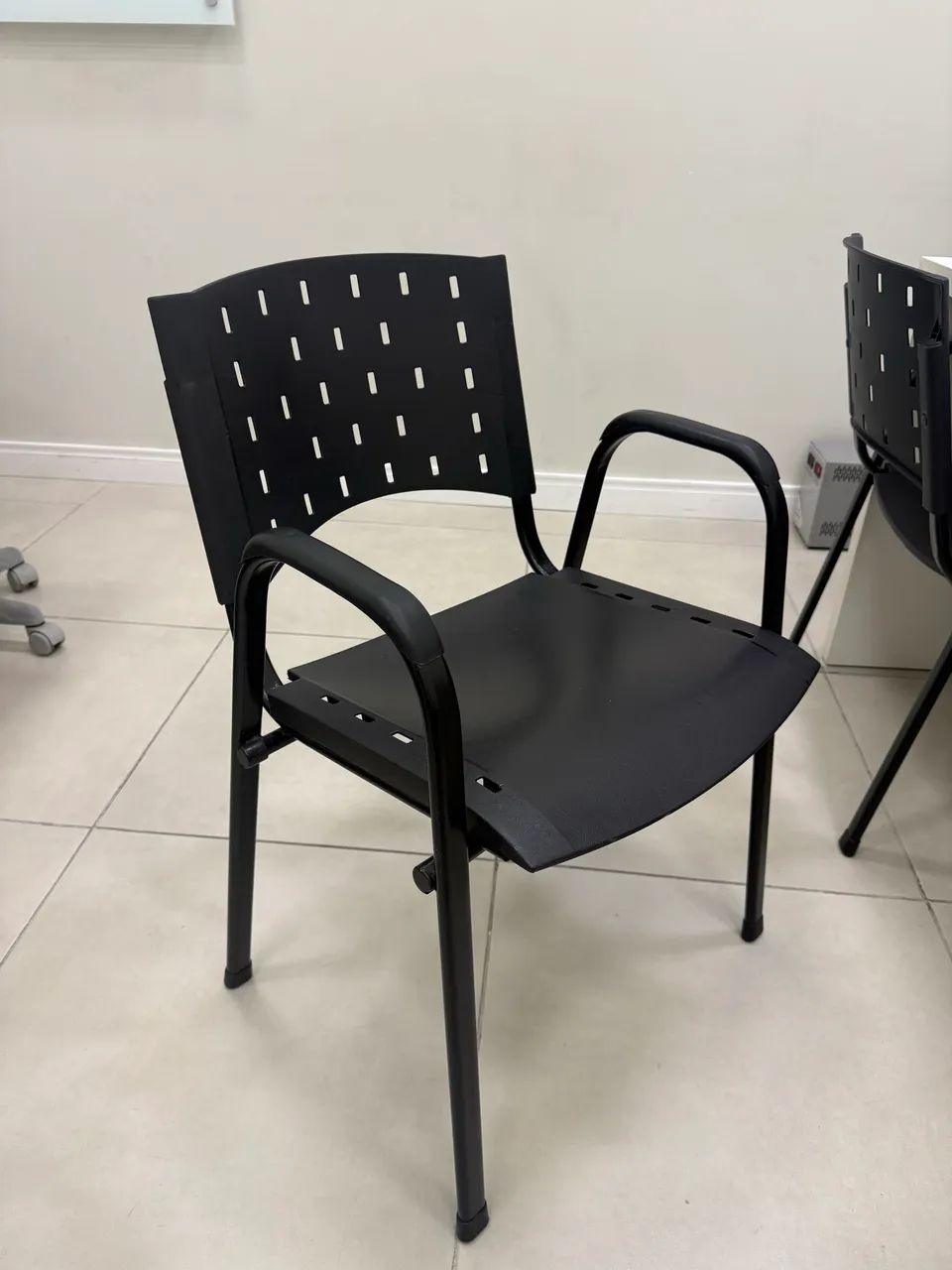 Cadeiras plástico injetado 