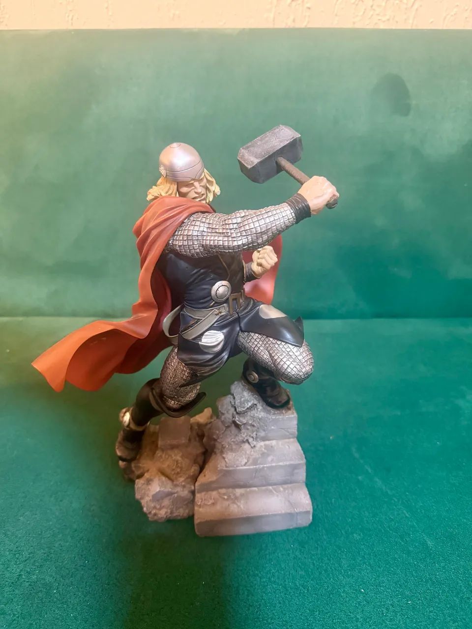 Estátua Kotobukiya THOR Avengers Reborn Series - Ed. Limitada e Numerada