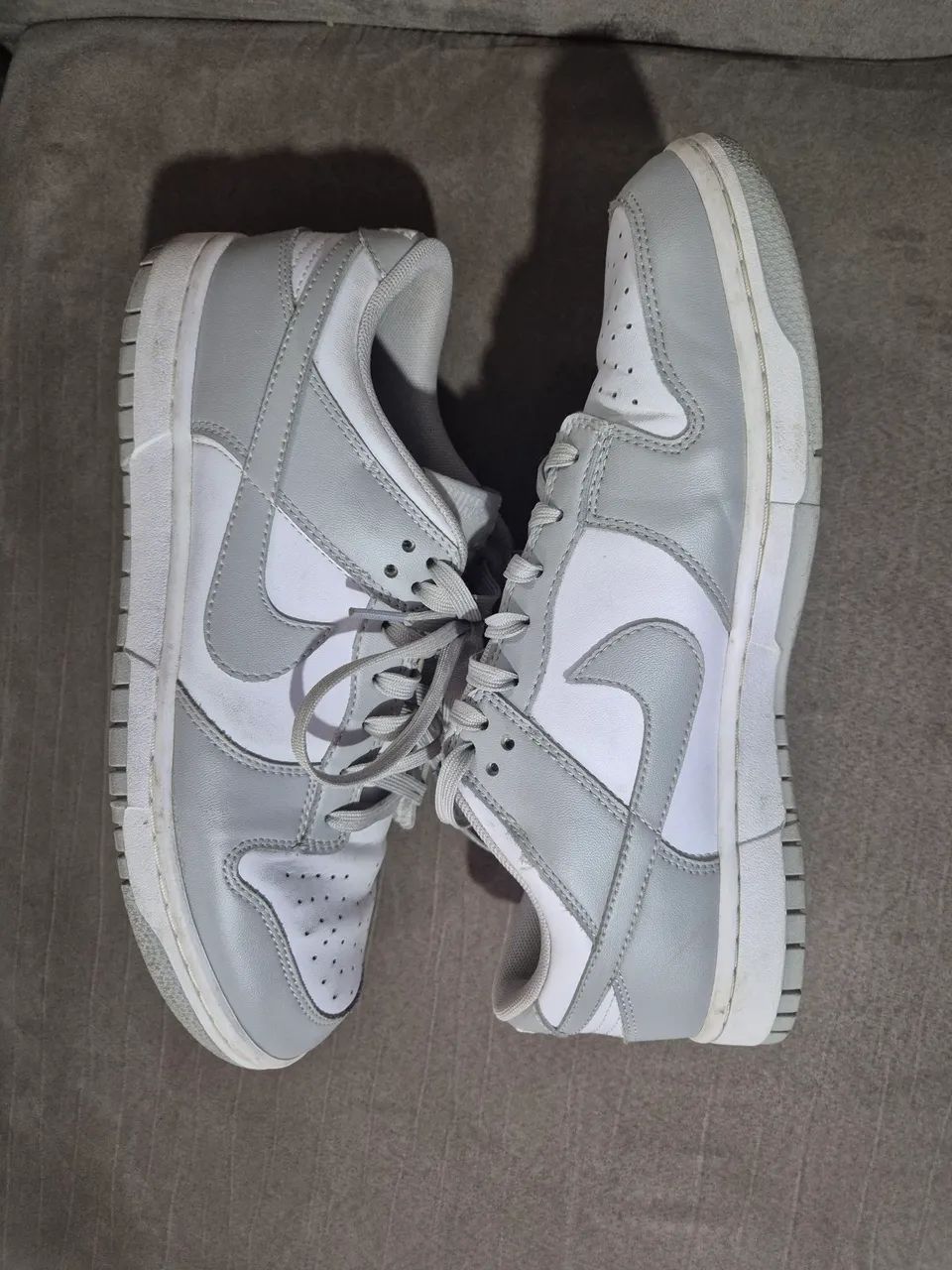 Dunk low - cinza e branco - usado - Foto 2