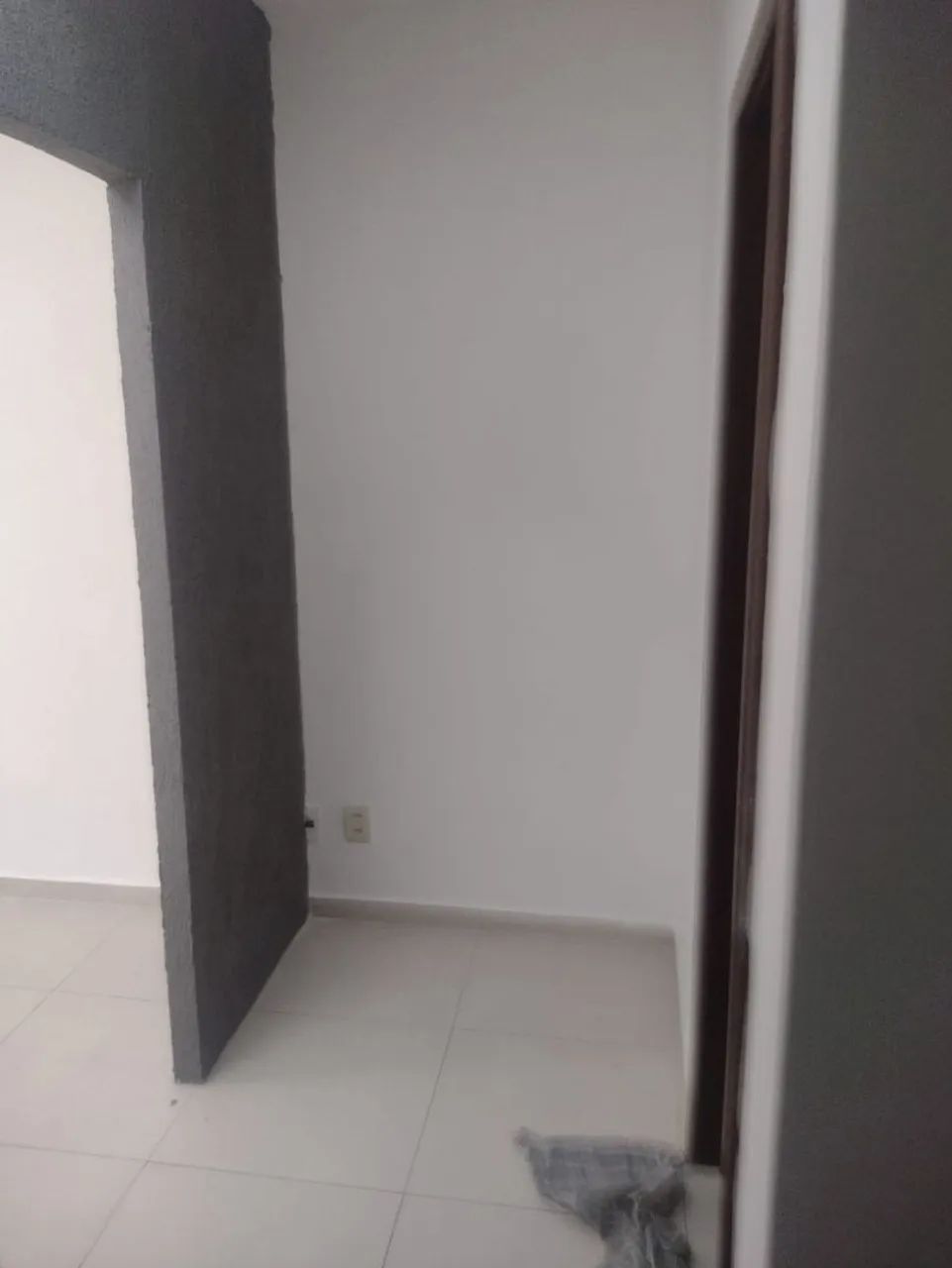 Alugo sala comercial,Edf. Empresarial Tancredo Neves  - Foto 3