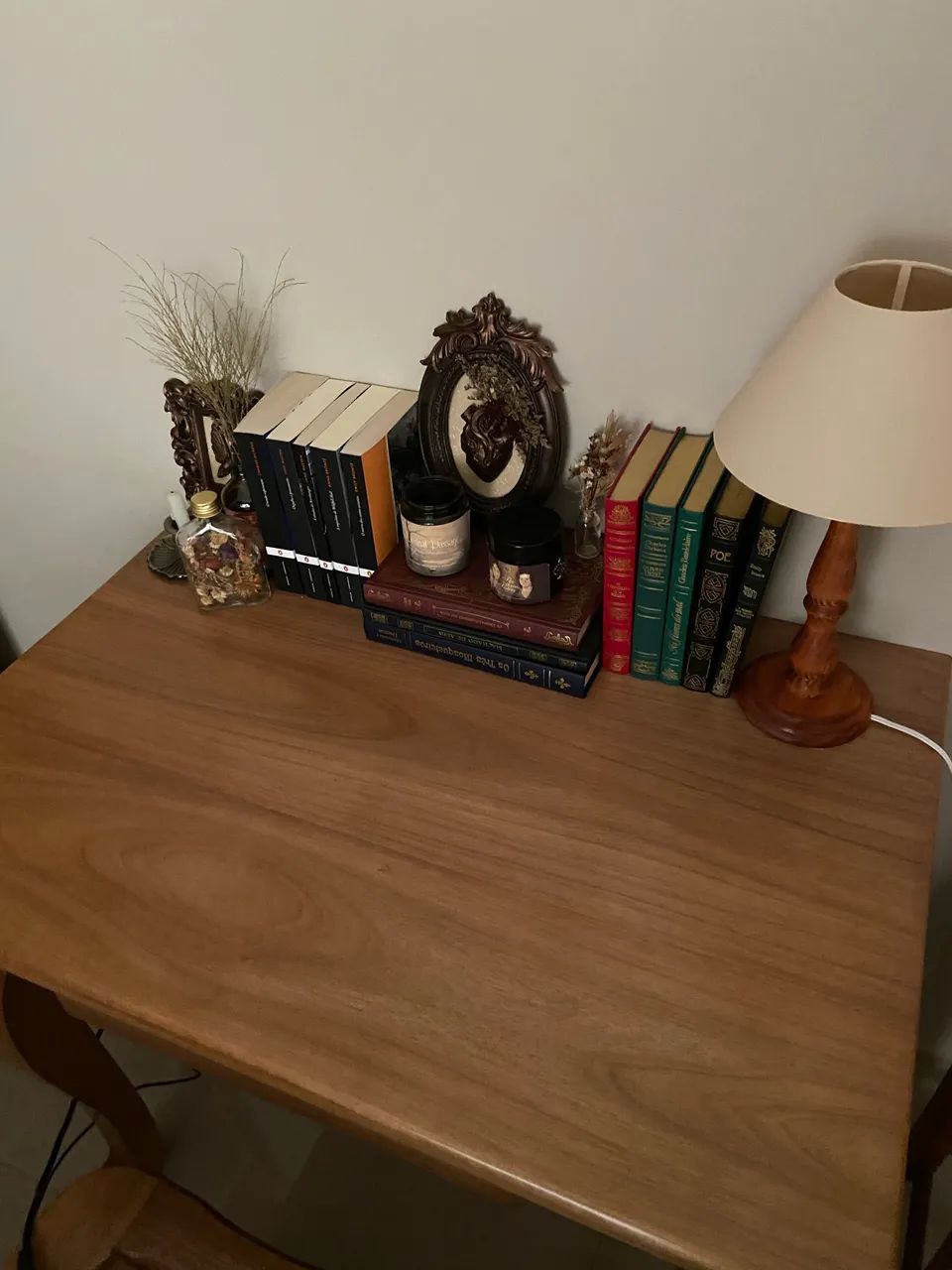 Mesa/Escrivaninha de madeira  - Foto 3