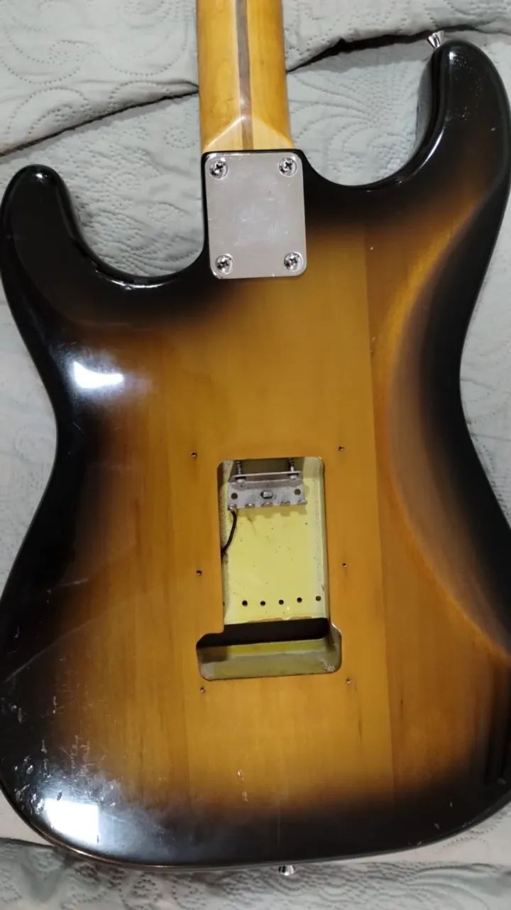 Guitarra Stratocaster Fender Squier 50s - Foto 5