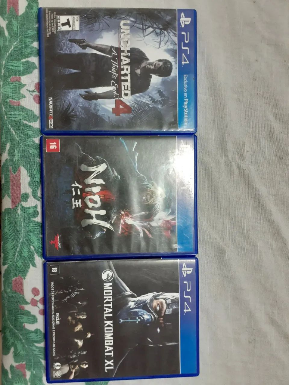 Vendo ps4 slim 500mb com jogos e controle - Foto 2