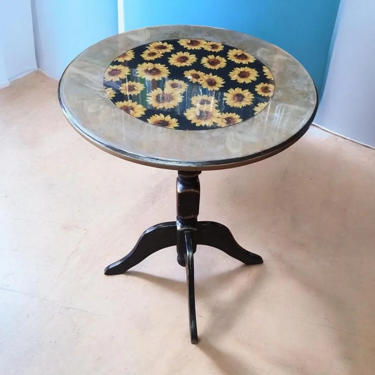 Mesa de canto tampo resinado  - Foto 3