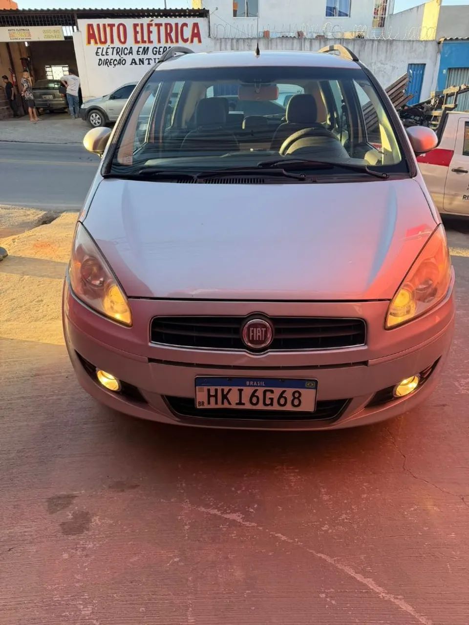 Fiat Idea Idea ATTRACTIVE 1.4 Fire Flex 8V 5p 2012