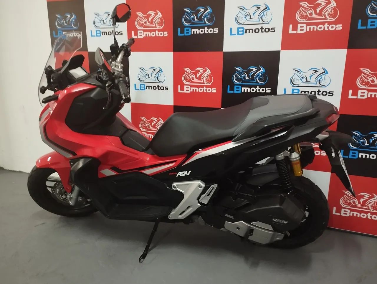 Honda ADV - Foto 3