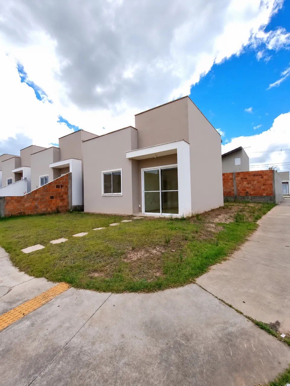 ALUGA-SE - PARQUE REAL | TOMBA