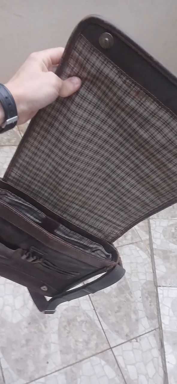 Bolsa de Couro Legítimo LePostiche usada - Otimo estado - Foto 4