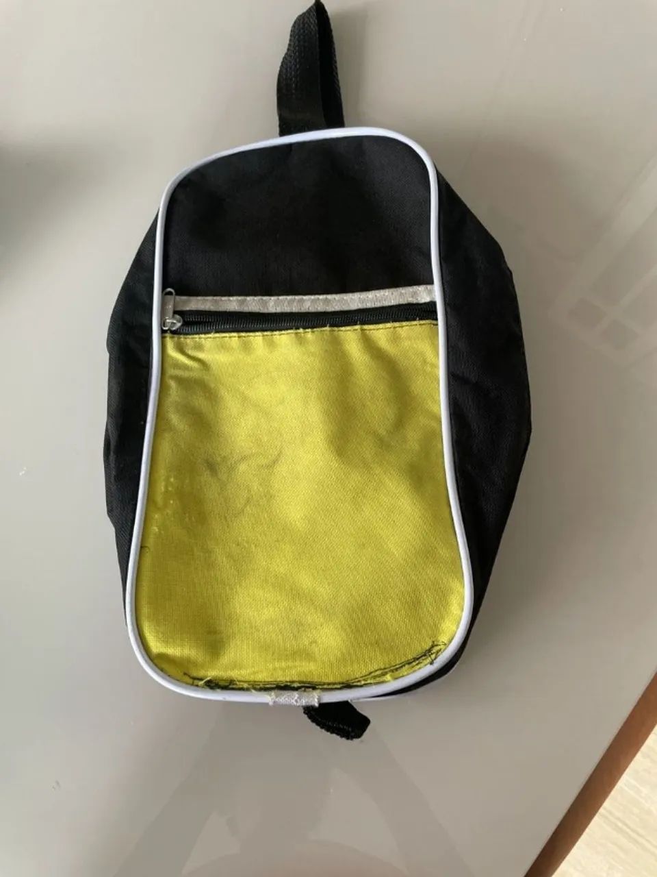 bolsa ou bag preta e amarela