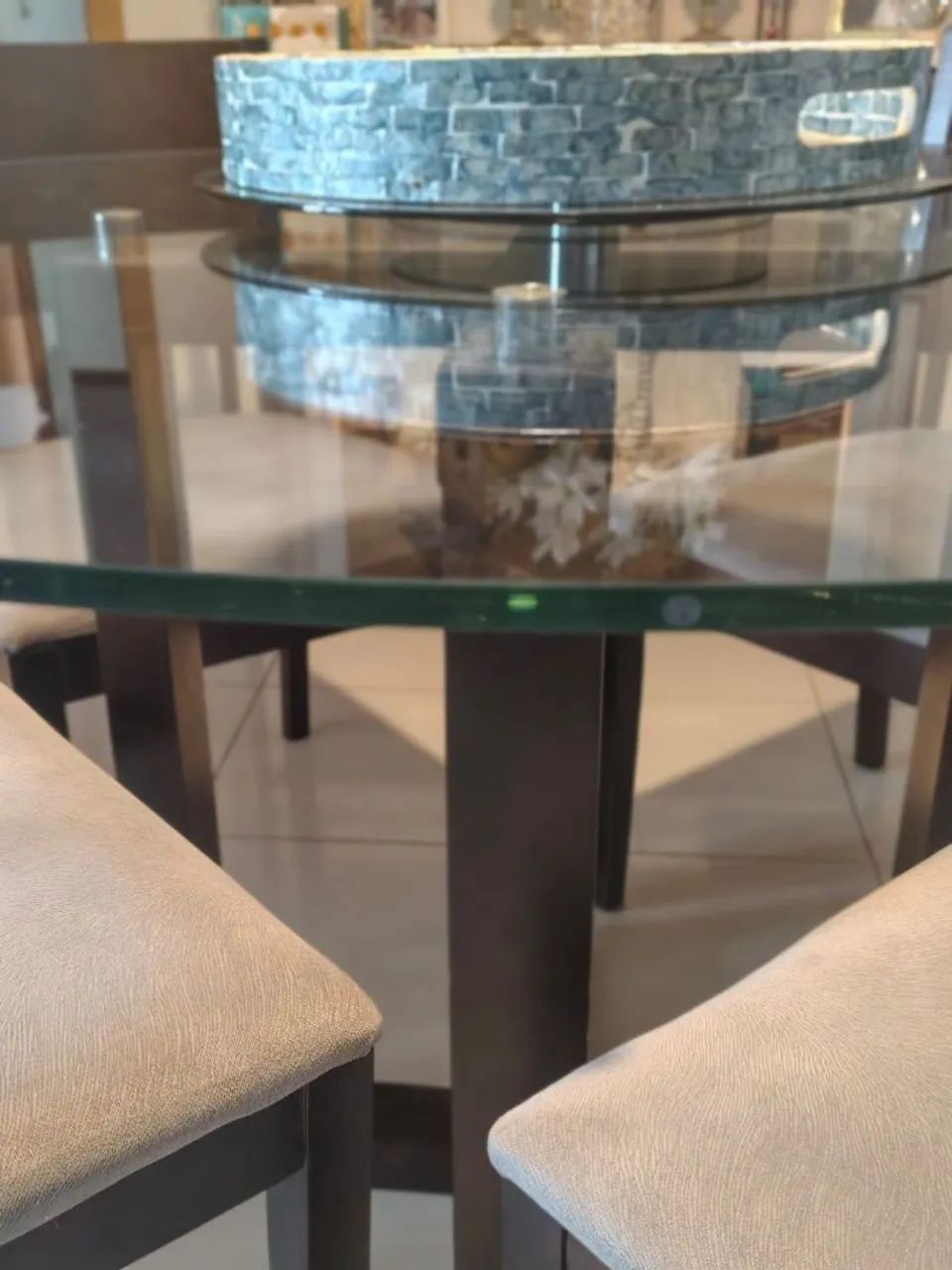 Mesa de jantar e cadeiras - Foto 3