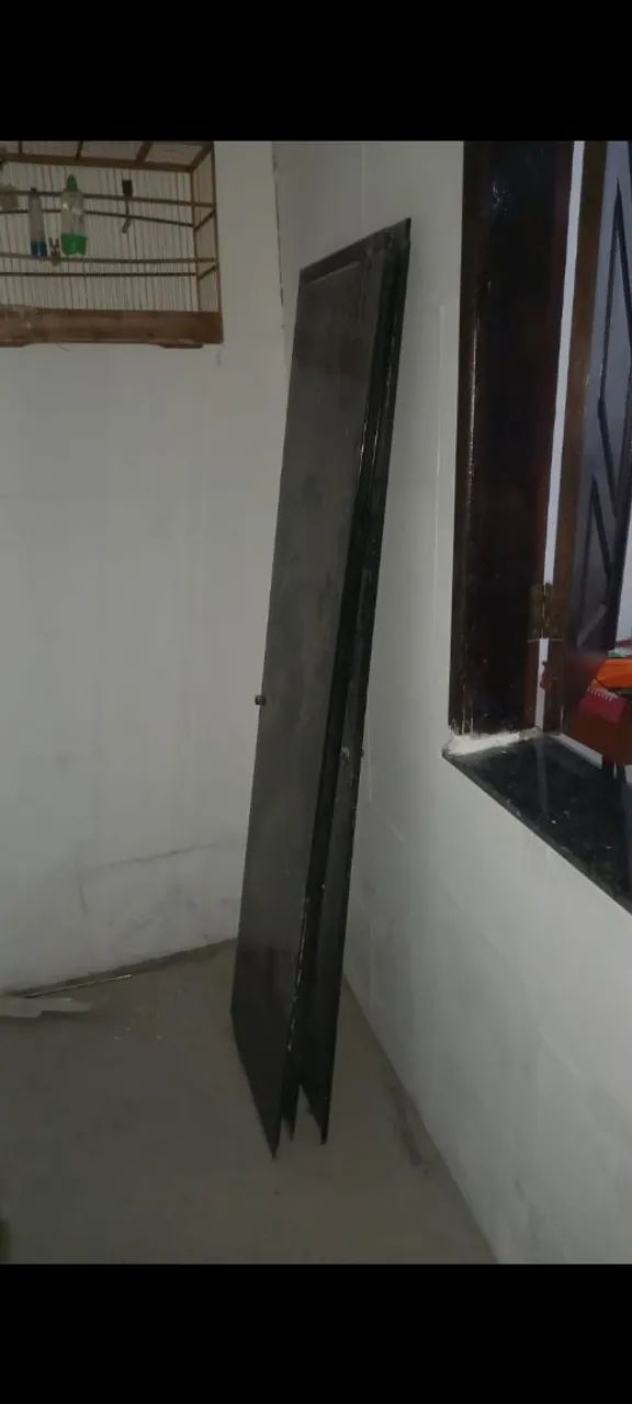 Vendo quatro vidros de banheiro box 