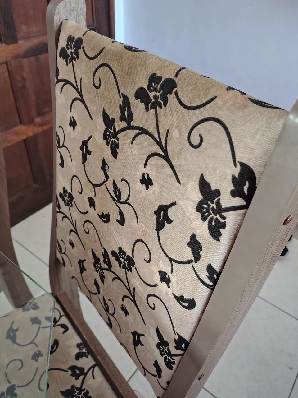Mesa de jantar hexagonal 1,30m de largura + 5 cadeiras  - Foto 4