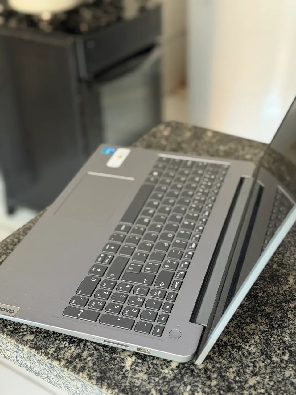 Vende-se notebook Lenovo 
